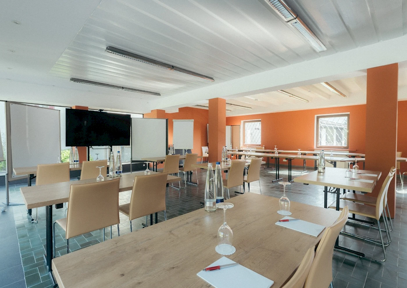 Terrace seating with views of Lake Schliersee and the mountains